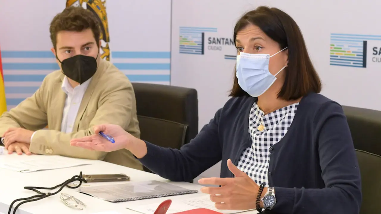 La alcaldesa de Santander, Gema Igual junto al concejal de Empleo y Desarrollo Empresarial, Daniel Portilla. / ALERTA
