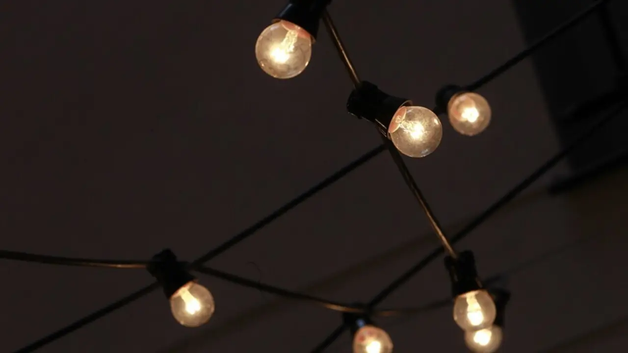 Archivo - Bombilla, bombillas, luz, electricidad, energ&iacute;a
