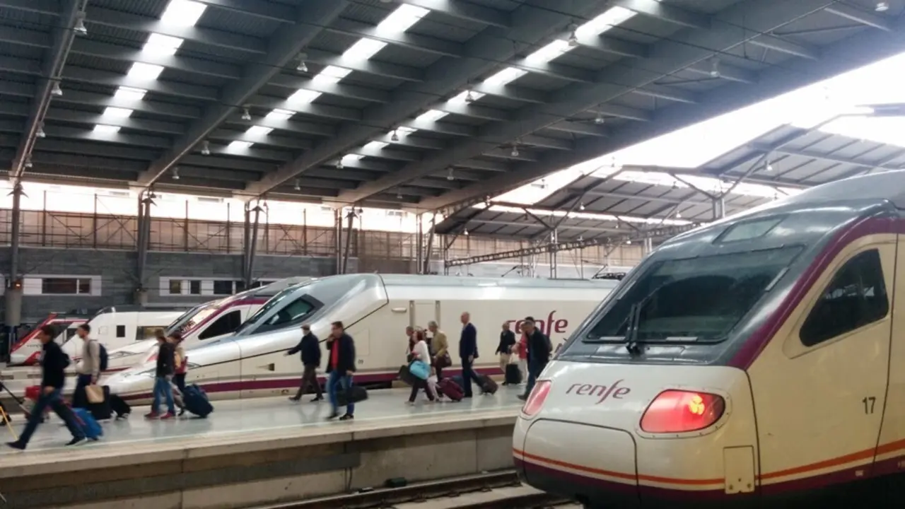 Archivo - Renfe