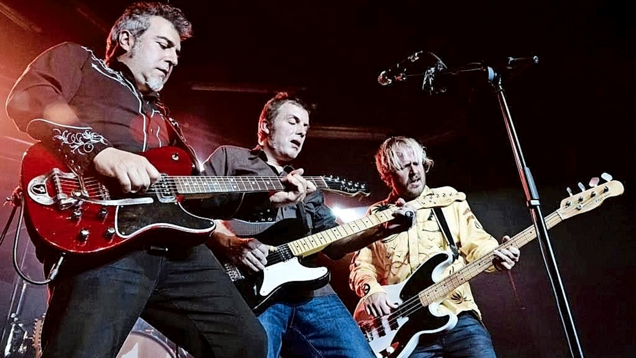 Los Deltonos en concierto.