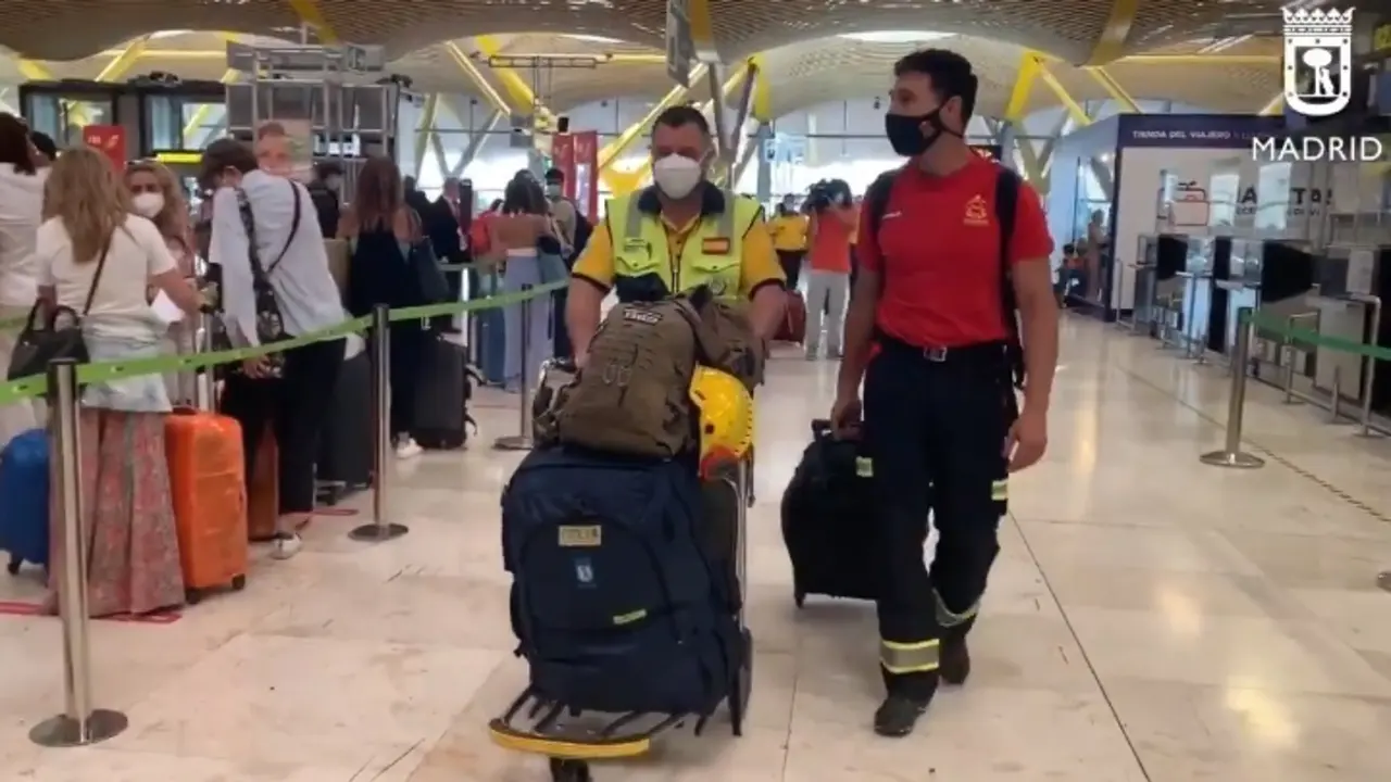 Salen hacia Hait&iacute; un bombero de la Comunidad de Madrid, un enfermero del Samur y dos bomberos barceloneses para ayudar tras el terremoto