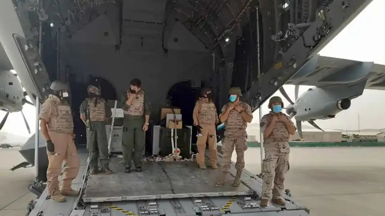Evacuaci&oacute;n de civiles de Afganist&aacute;n en el aeropuerto de Kabul.NICHOLAS GUEVARAAFP