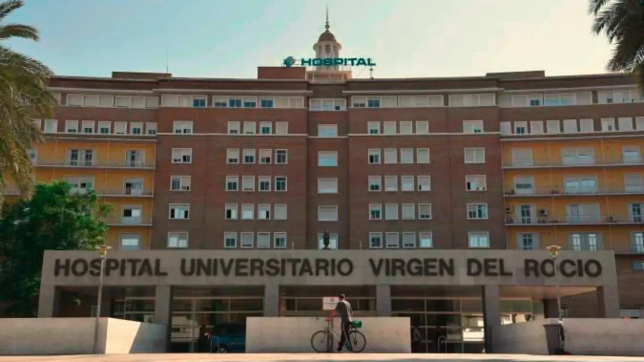 Hospital Universitario Virgen del Roc&iacute;o de Sevilla.