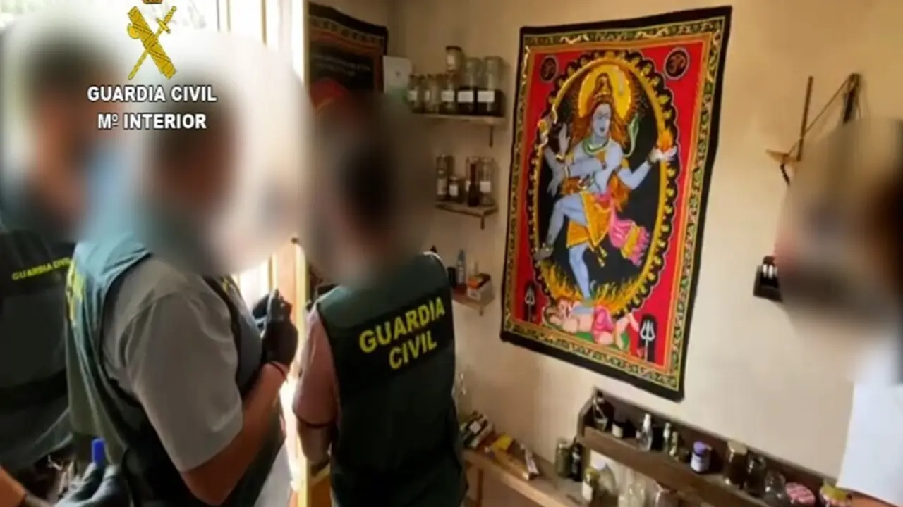 La Guardia Civil detiene en Callosa de Segura (Alicante) a un matrimonio que hac&iacute;a rituales con ayahuasca y escamas de sapo bufo