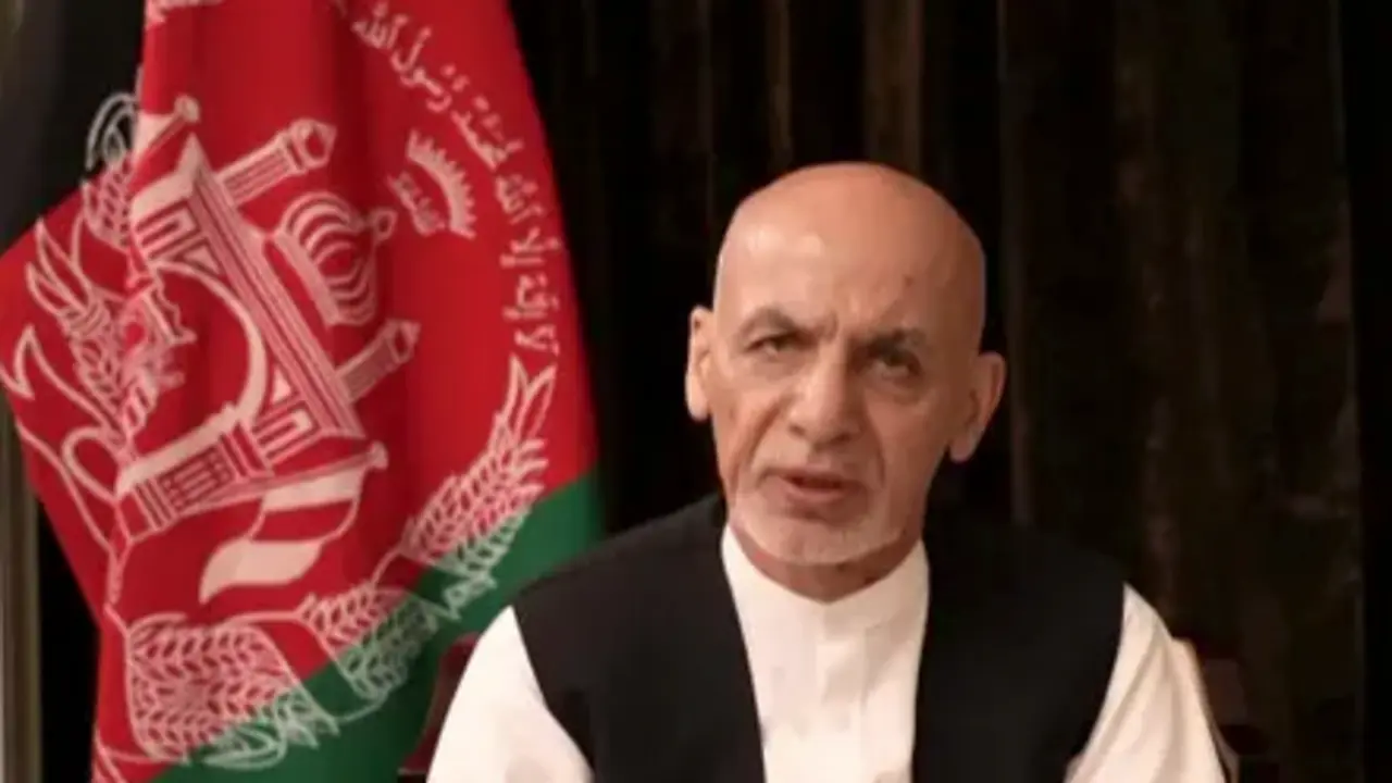 El ex presidente afgano Ashraf Ghani durante un mensaje de video grabado transmitido en Facebook el 18 de agosto. Dijo que se hab&iacute;a ido para evitar el derramamiento de sangre. Fotograf&iacute;a: Facebook