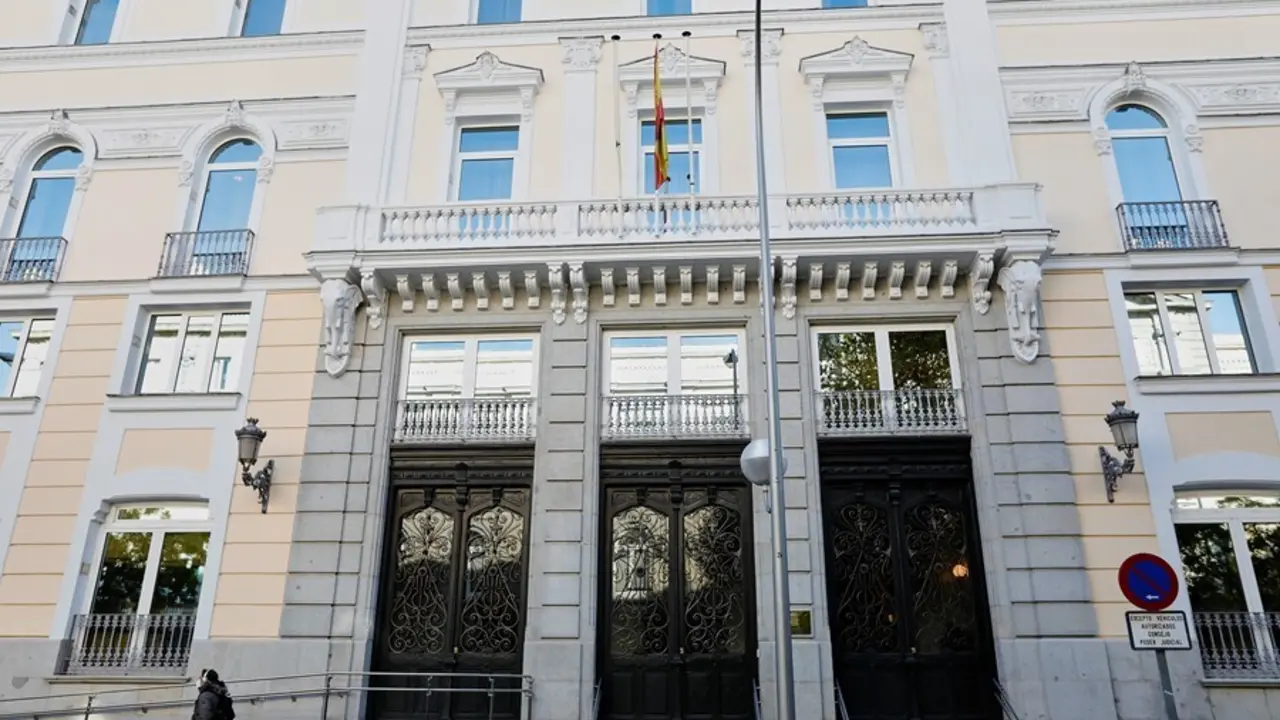Archivo - Fachada del edificio del Consejo General del Poder Judicial (CGPJ), en Madrid (Espa&ntilde;a) a 18 de octubre de 2020. 