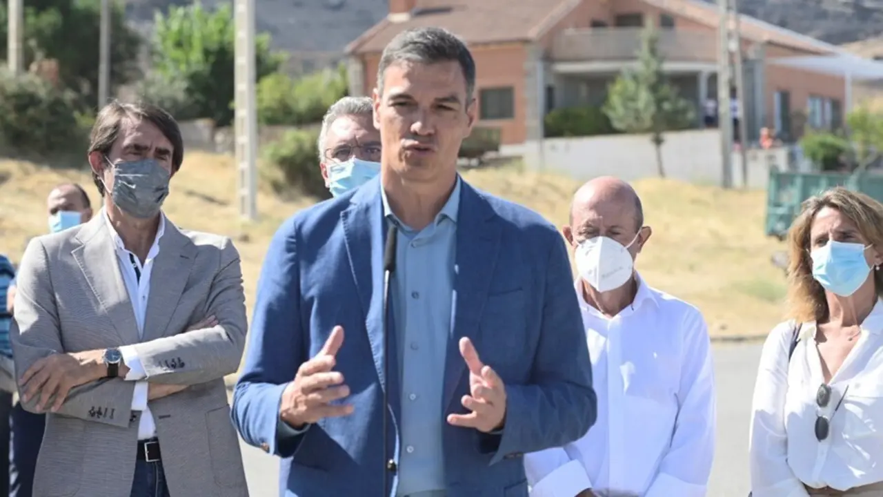 Pedro S&aacute;nchez, durante su intervenci&oacute;n en Sotalbo (&Aacute;vila)