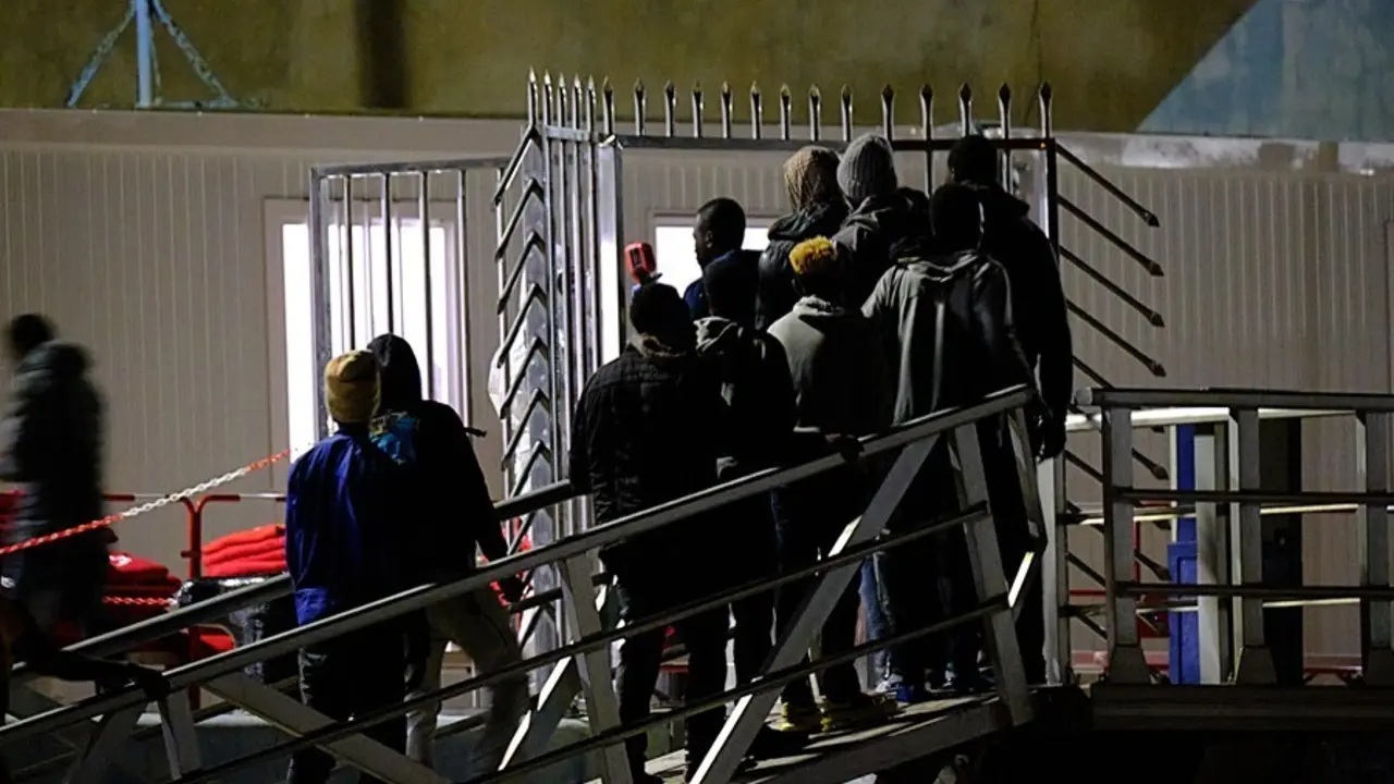 Un centenar de inmigrantes llegan a Fuerteventura y El Hierro en las &uacute;ltimas horas