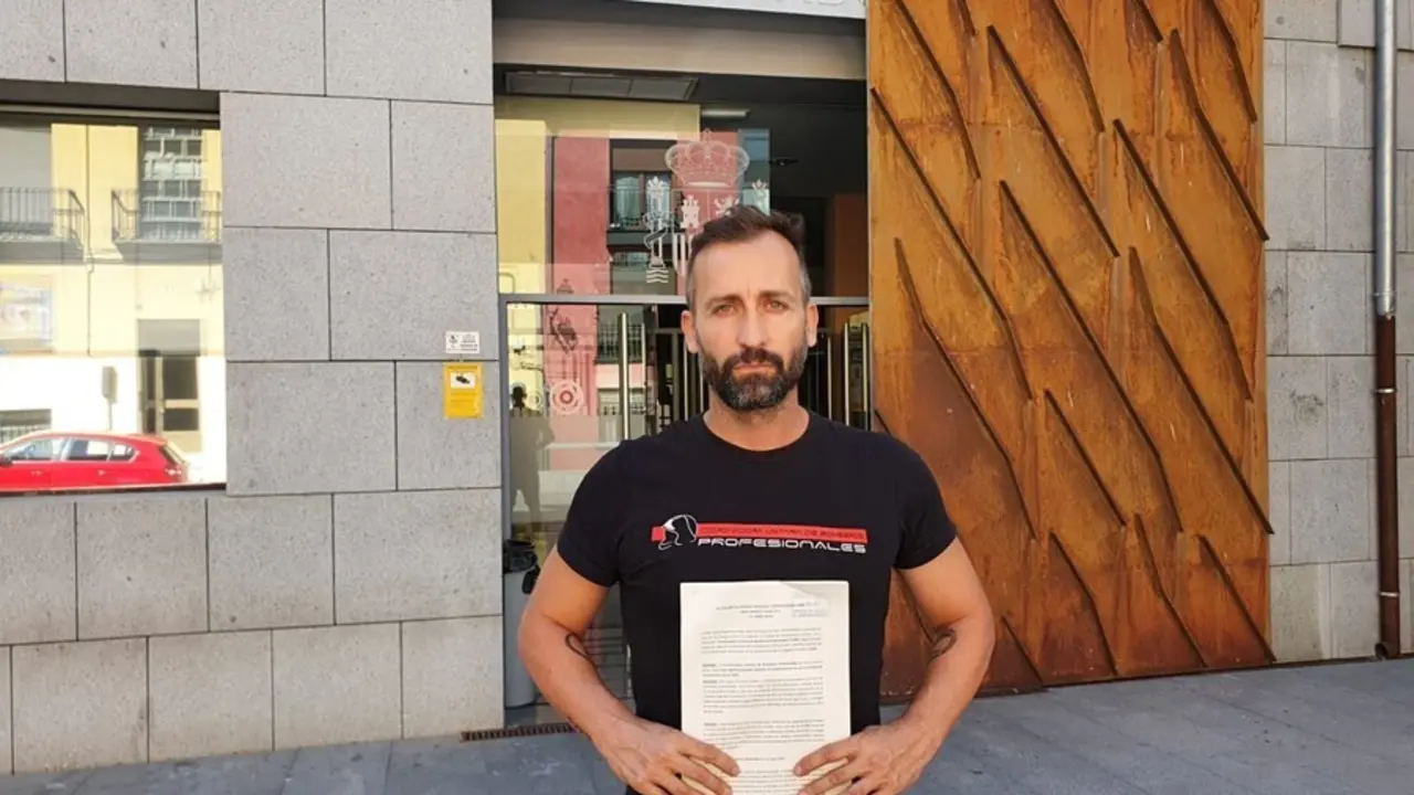 La Coordinadora Unitaria de Bomberos Profesionales presenta denuncia por el incendio de Navalacruz.