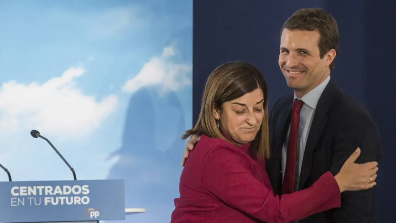 M. J. Buruaga junto al presidente del PP, Pablo Casado.