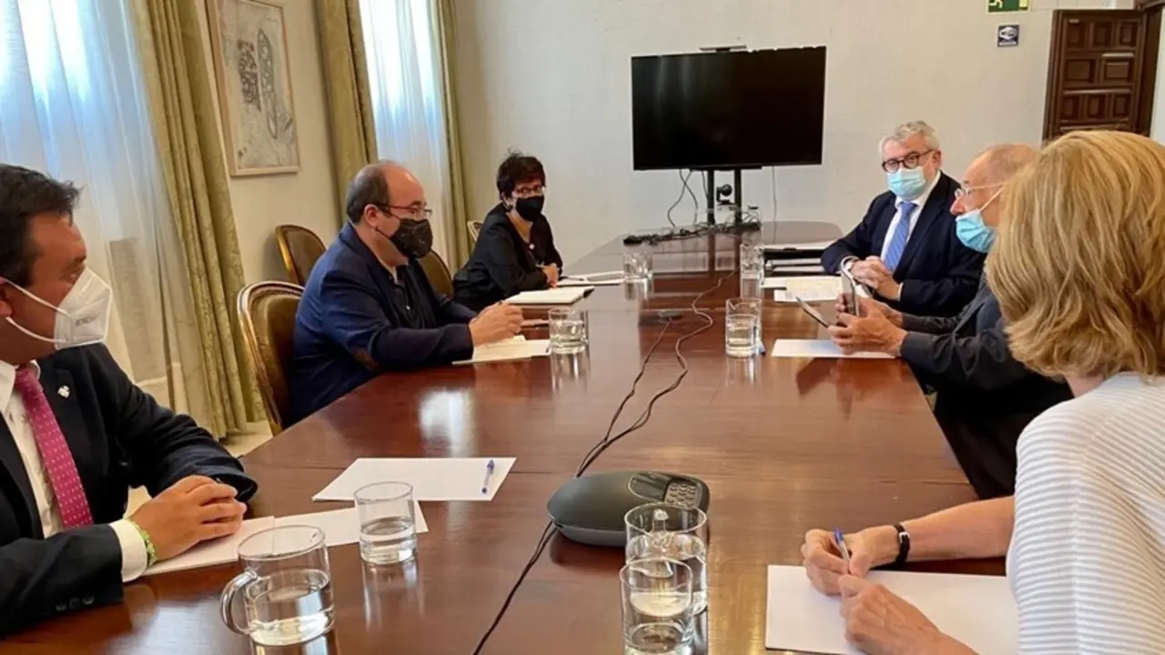 El ministro de Cultura, Miquel Iceta, reunido con directivos del Museo del Prado