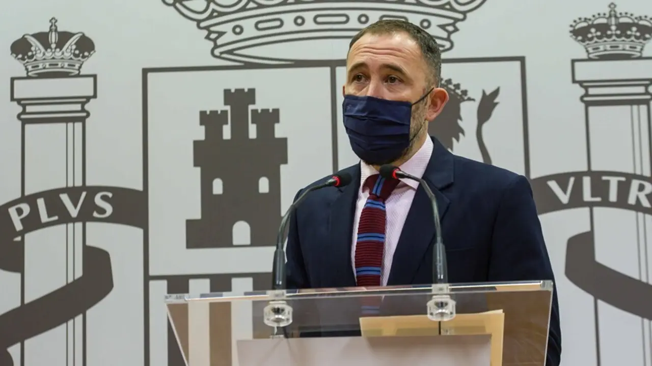 Archivo - El delegado del Gobierno en el Pa&iacute;s Vasco, Denis Itxaso