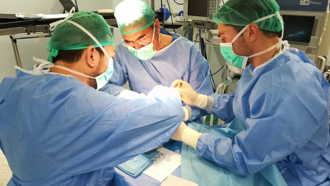 Archivo - Trasplante de &oacute;rgano en el Hospital de Poniente