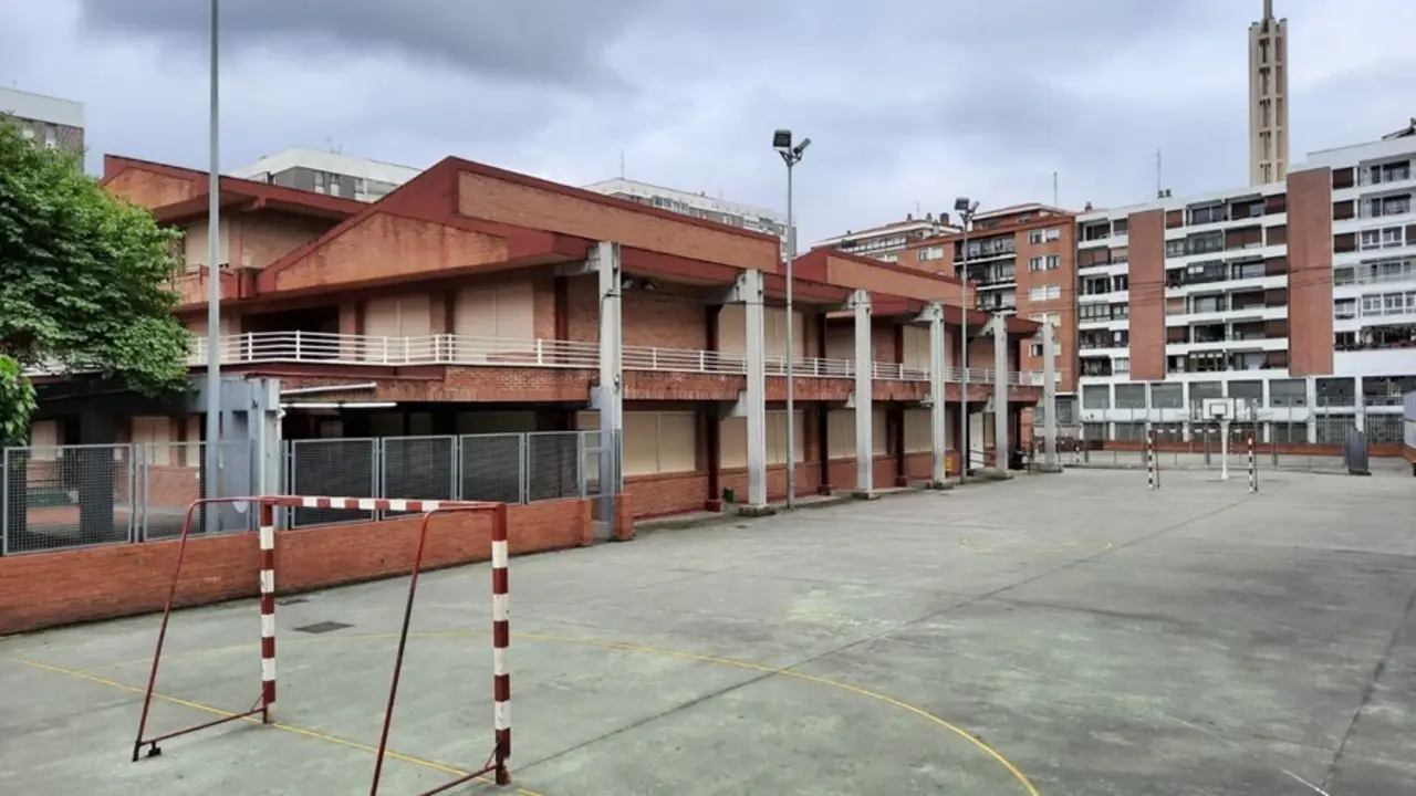Archivo - Centro escolar en Bilbao