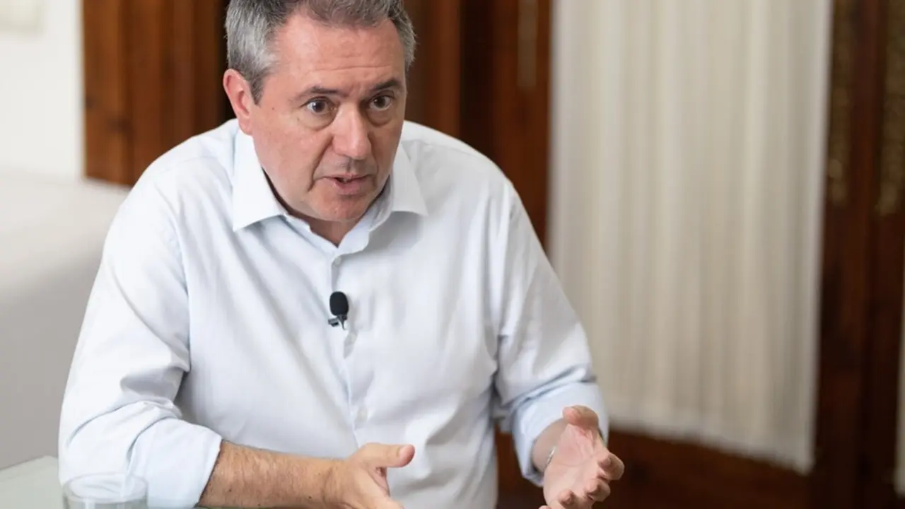 El alcalde de Sevilla y secretario general del PSOE de Andaluc&iacute;a, Juan Espadas, durante una entrevista con Europa Press.