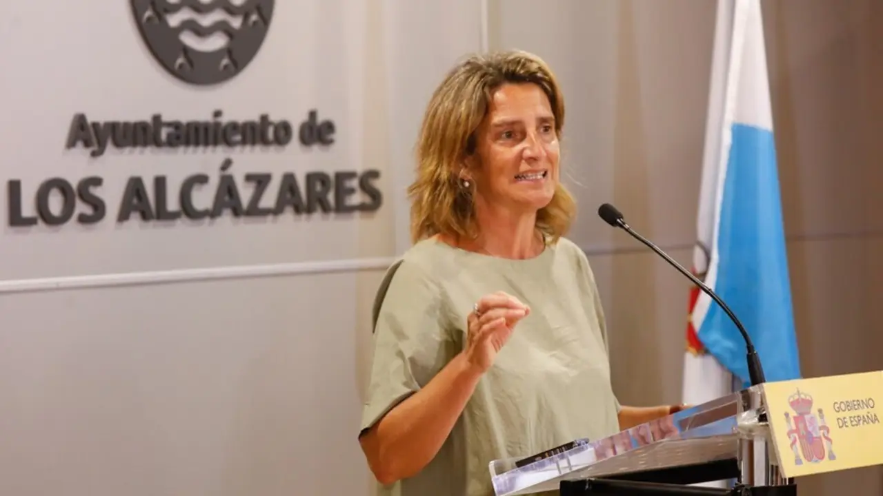 25-08-21 La Ministra  Teresa Ribera En El Ayuntamiento De Los Alc&aacute;zares