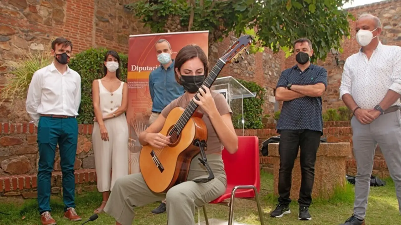 El Festival de Guitarra Cl&aacute;sica se traslada a Arroyo de la Luz con conciertos, conferencias y el concurso internacional