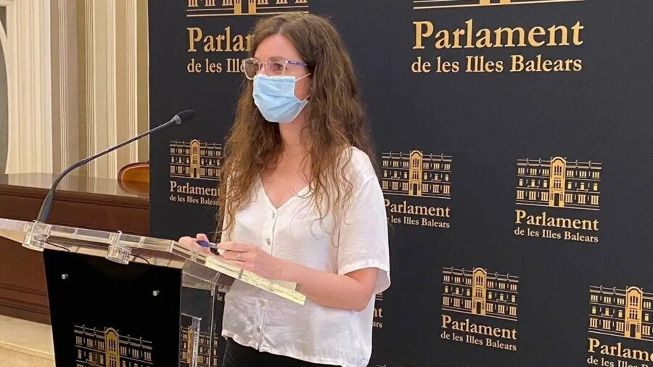 La diputada de Unidas Podemos Esperan&ccedil;a Sans, este mi&eacute;rcoles despu&eacute;s de la Junta de Portavoces.