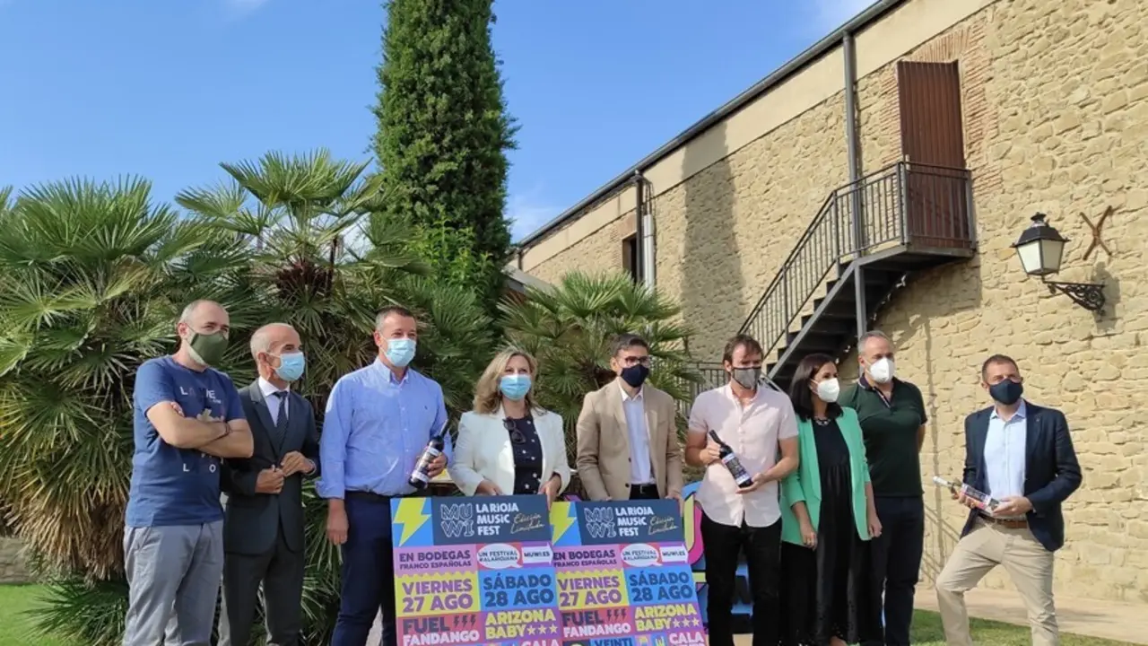 Organizadores y patrocinadores del 'Muwi La Rioja Fest' en las bodegas Franco Espa&ntilde;olas