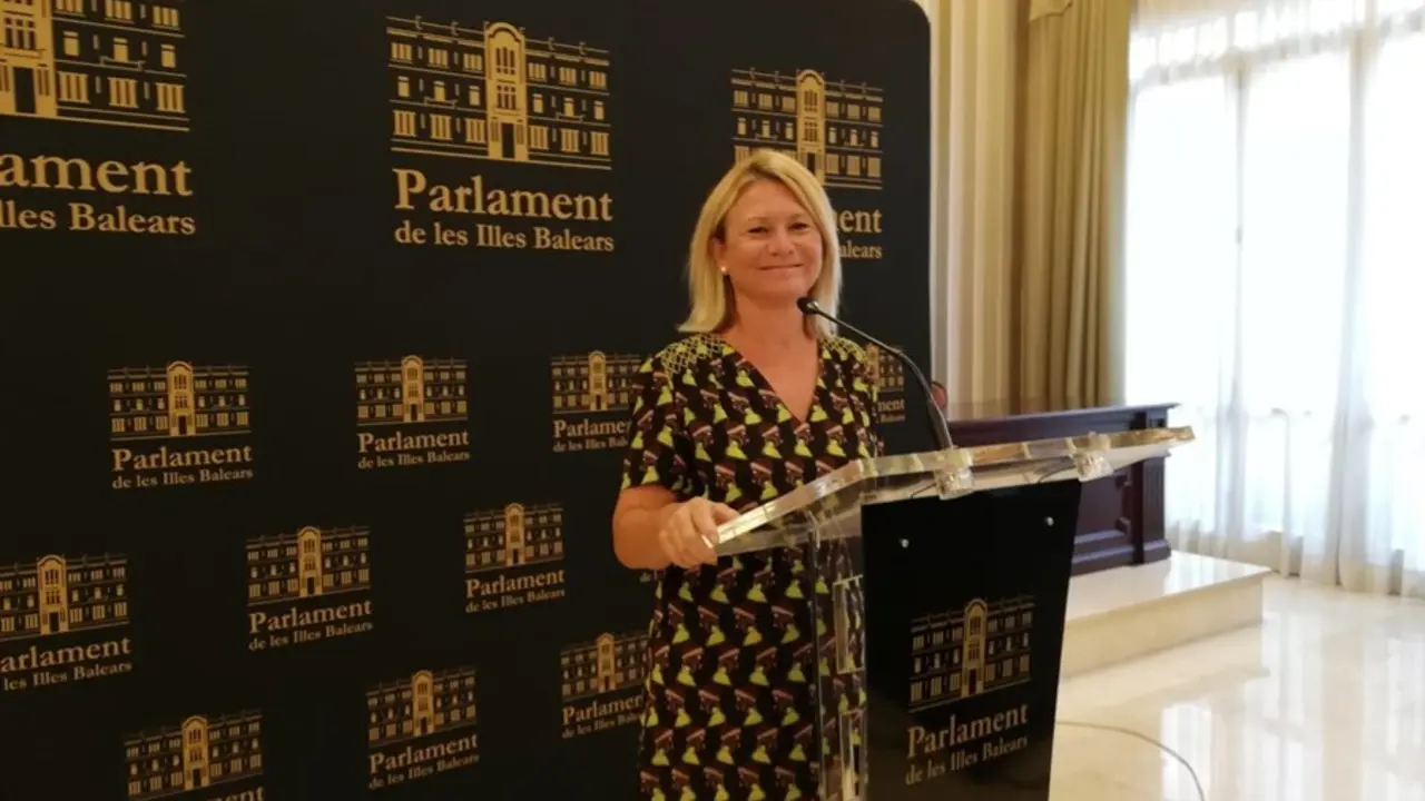 La diputada del PP N&uacute;ria Riera, este mi&eacute;rcoles tras la Junta de Portavoces.