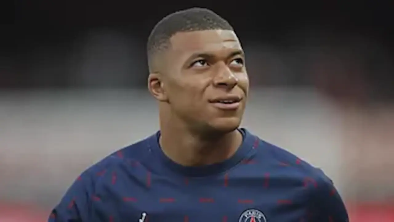 Mbapp&eacute; con el PSG.