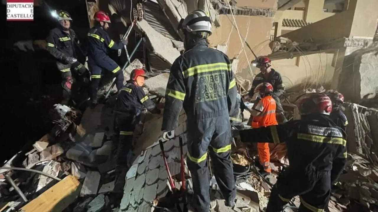 Rescate en el derrumbe de un edificio en Pe&ntilde;&iacute;scola.