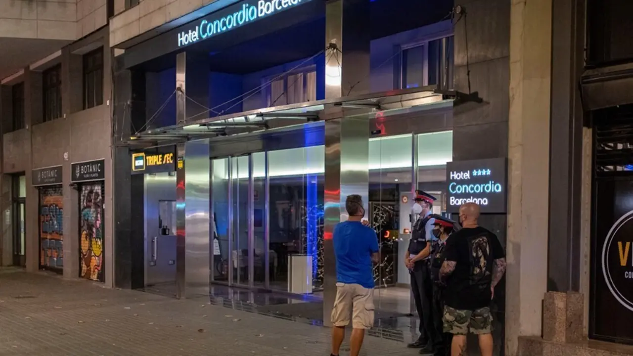 Entrada del Hotel Concordia Barcelona donde encontraron al ni&ntilde;o de dos a&ntilde;os hallado muerto en la s&eacute;ptima planta.