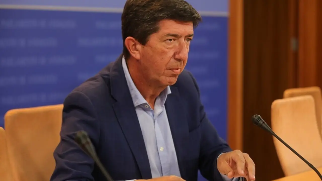 El vicepresidente de la Junta y coordinador auton&oacute;mico de Cs, Juan Mar&iacute;n, este jueves en rueda de prensa.