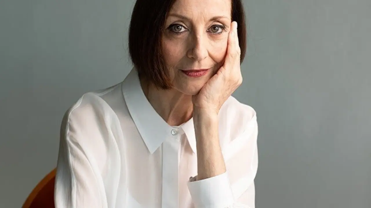 Carmen  El&iacute;as.