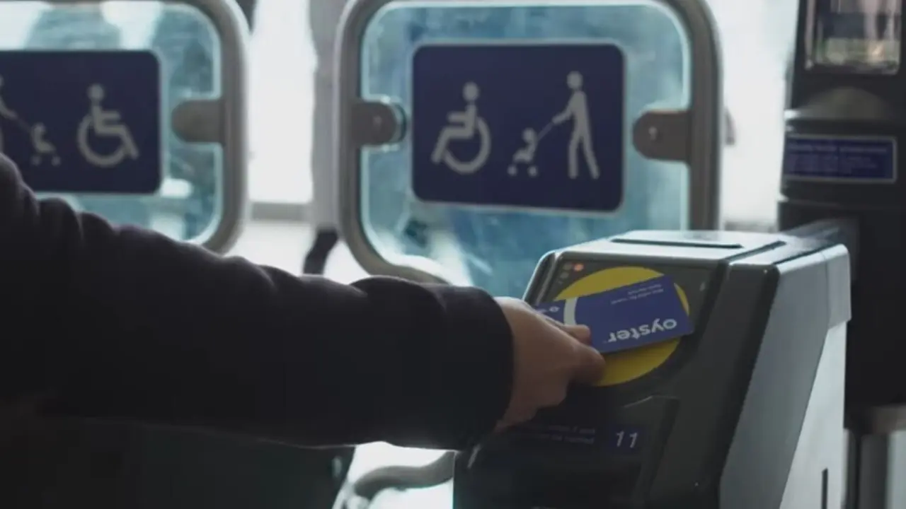 Archivo -  transporte p&uacute;blico accesibles en silla de ruedas