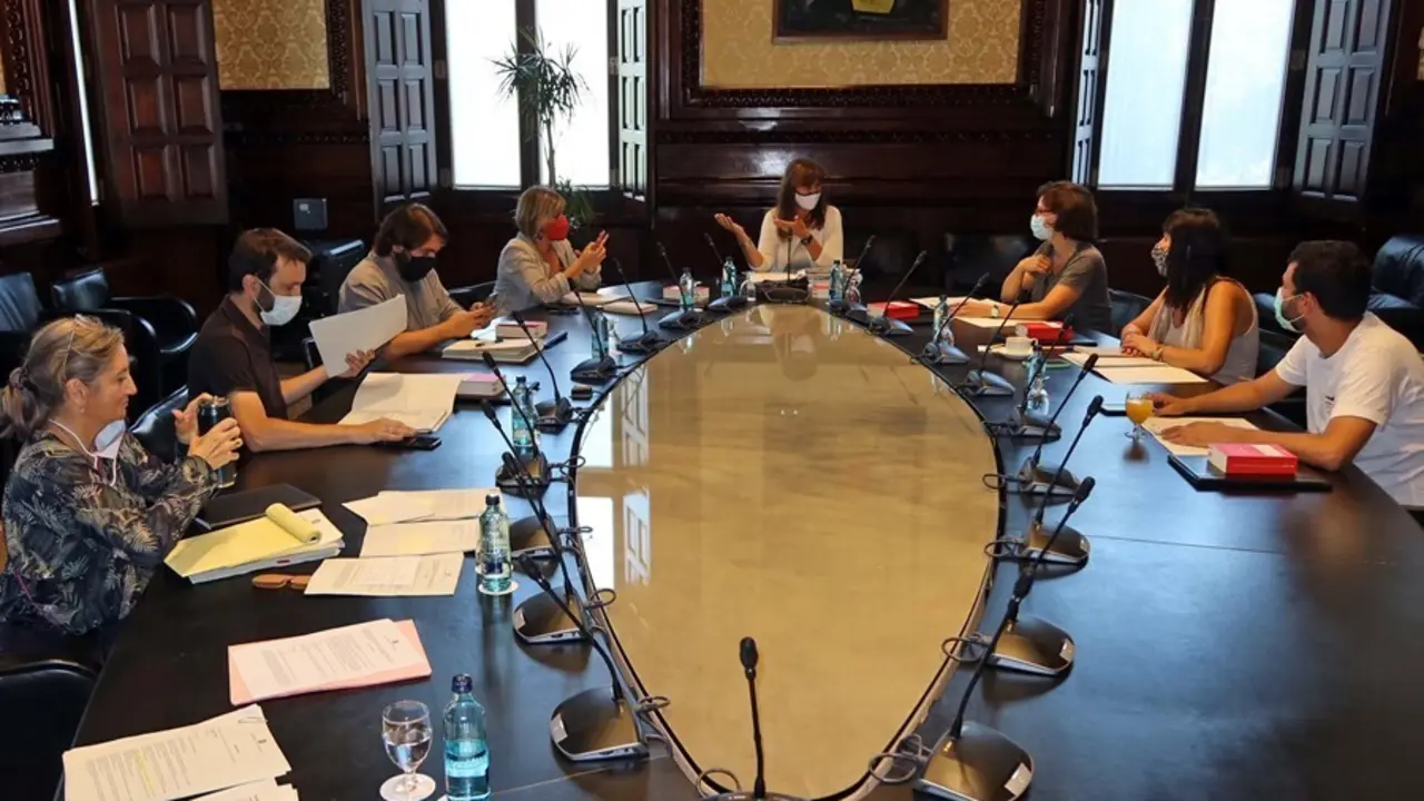 Imagen de archivo - Reuni&oacute;n de la Mesa del Parlament de Catalunya, el 20 de julio de 2021 en Barcelona.