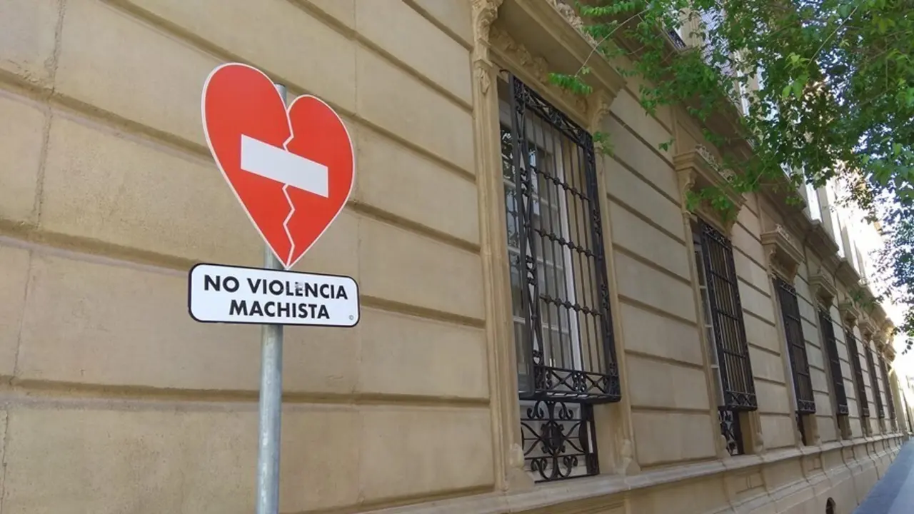 Se&ntilde;al contra la violencia machista.