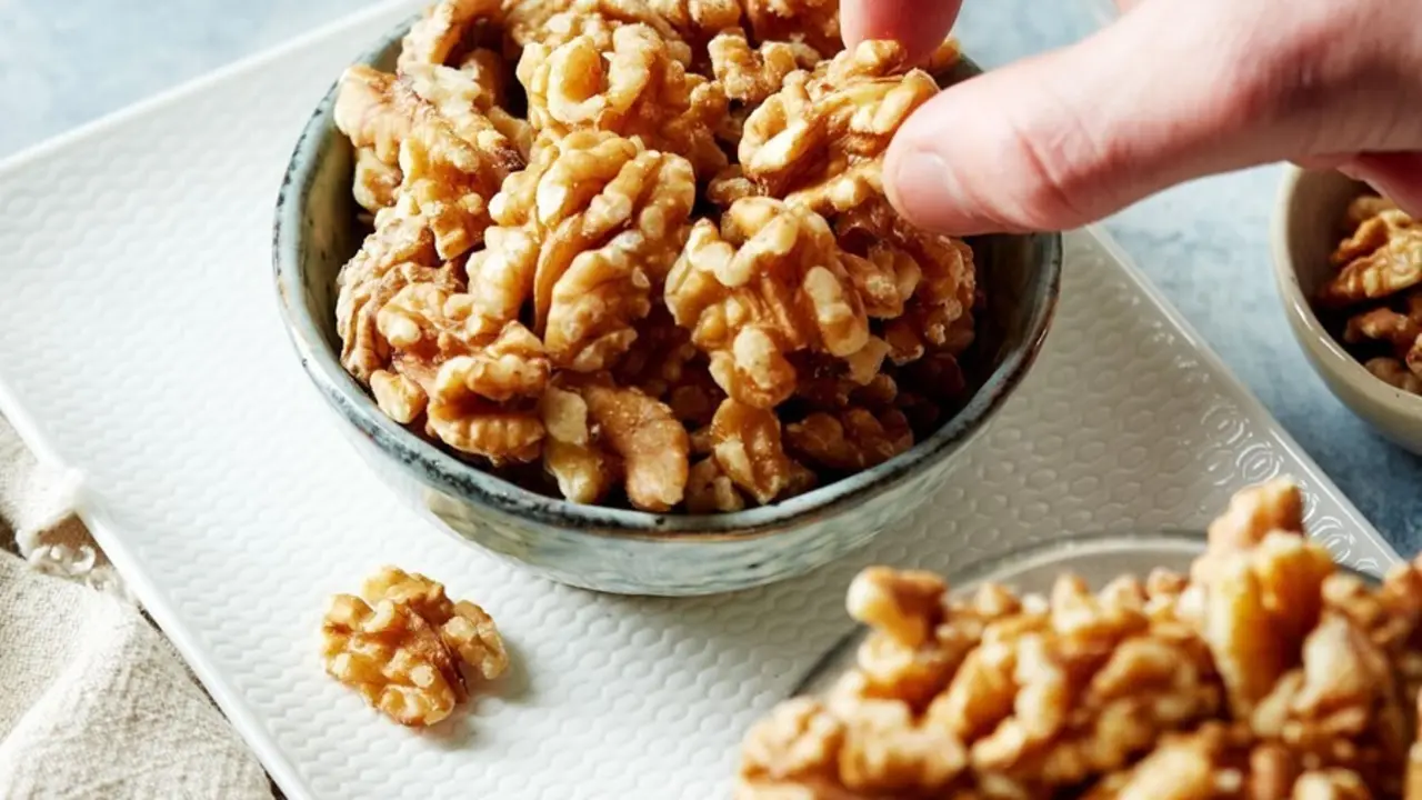 Archivo - El consumo regular de nueces est&aacute; asociado a una mayor longevidad