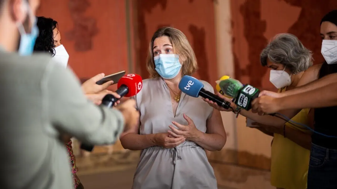 La consejera de Cultura, Turismo y Deporte de la Comunidad de Madrid, Marta Rivera de la Cruz, ofrece declaraciones a los medios.