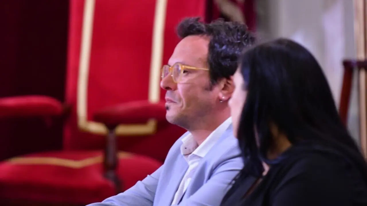 Archivo - Jos&eacute; Mar&iacute;a Gonz&aacute;lez 'Kichi' el dia de su investidura como alcalde en 2019