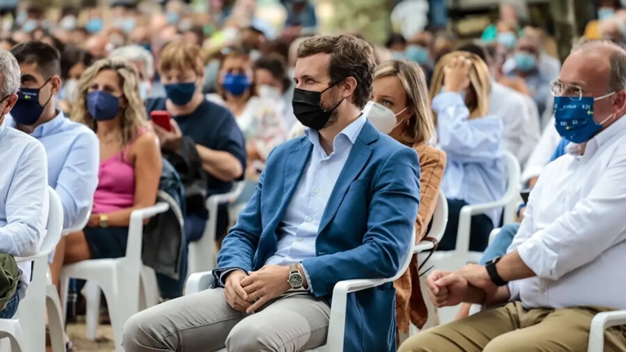 El l&iacute;der del PP, Pablo Casado, en la apertura del curso pol&iacute;tico del PP, a 29 de agosto de 2021, en Cerdedo-Cotobade, Pontevedra, Galicia, (Espa&ntilde;a). 