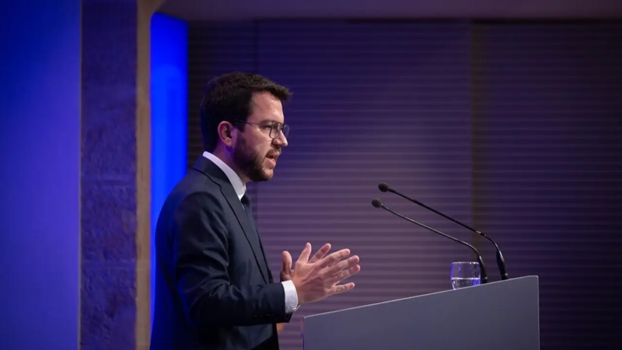 El presidente de la Generalitat, Pere Aragon&egrave;s, ofrece una rueda de prensa. ARCHIVO.