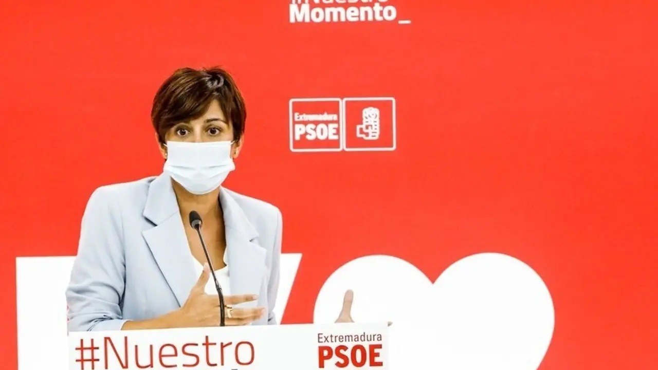 La ministra de Pol&iacute;tica Territorial y portavoz del Gobierno de Espa&ntilde;a, Isabel Rodr&iacute;guez Garc&iacute;a, en rueda de prensa en M&eacute;rida para abrir el curso pol&iacute;tico en Extremadura