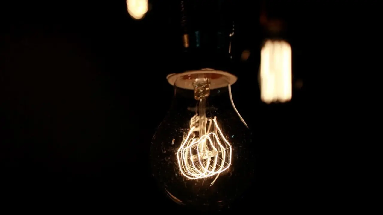 Archivo - Bombilla, bombillas, luz, electricidad, energ&iacute;a