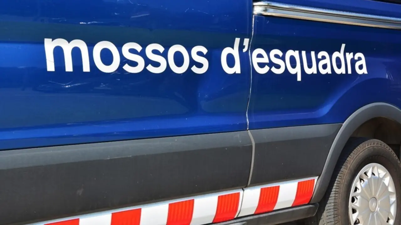 Archivo - Un veh&iacute;culo de Mossos d'Esquadra en una imagen de archivo.