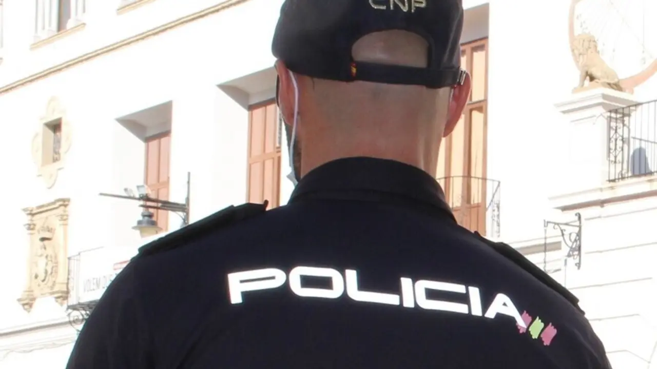 Agente de la Polic&iacute;a Nacional