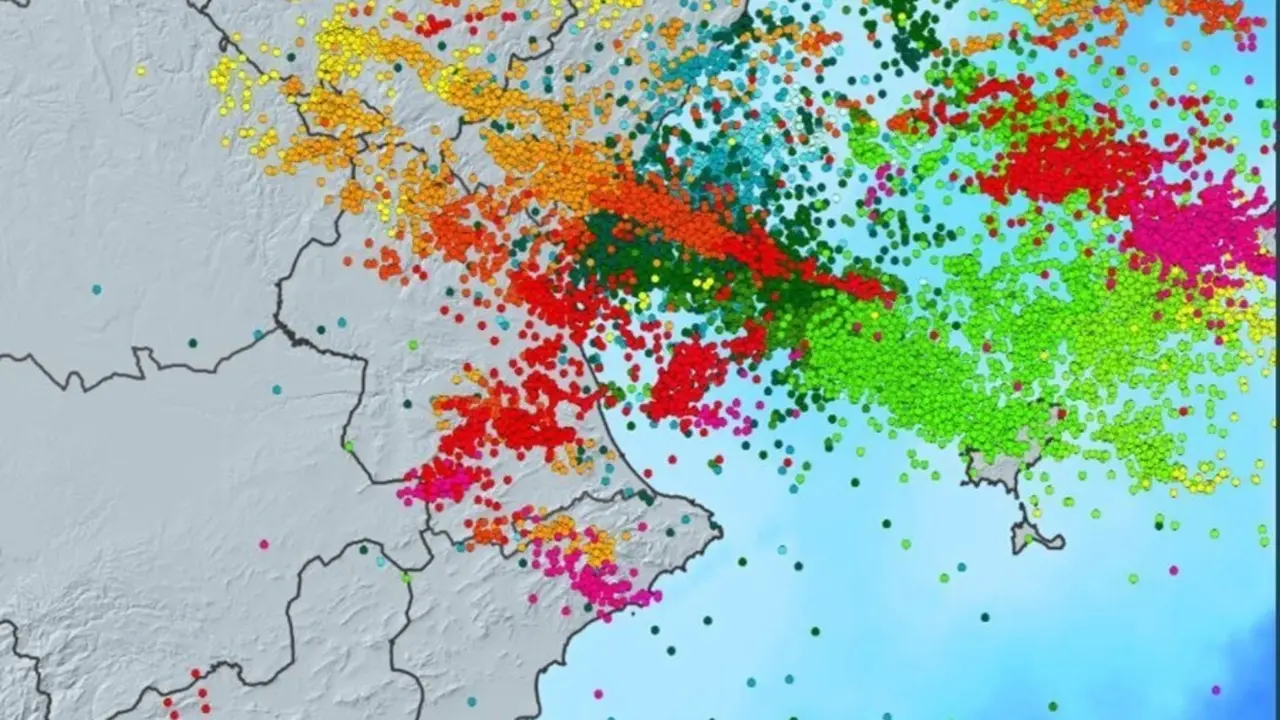Descargas de rayos este lunes, 30 de agosto, en la Comunitat Valenciana.