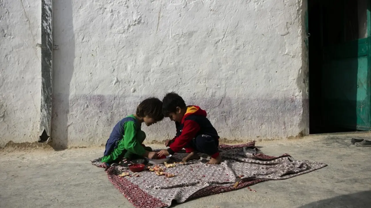 Ghulam Rassoul and his family, Kunduz IDPs, now living in Mazar, Balkh province.