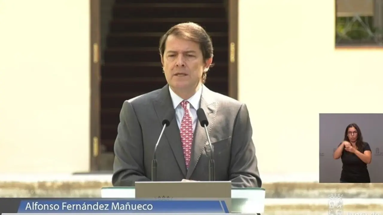 El presidente de la Junta, Alfonso Fern&aacute;ndez Ma&ntilde;ueco, comparece para analizar el nuevo curso pol&iacute;tico.