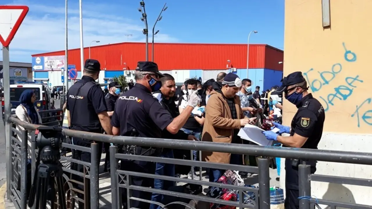 Archivo - Imagen de archivo cuando Marruecos permiti&oacute; el regreso de un millar de sus nacionales desde el inicio de la crisis sanitaria tras abrirse sendos pasillos humanitarios en mayo y septiembre de 2020