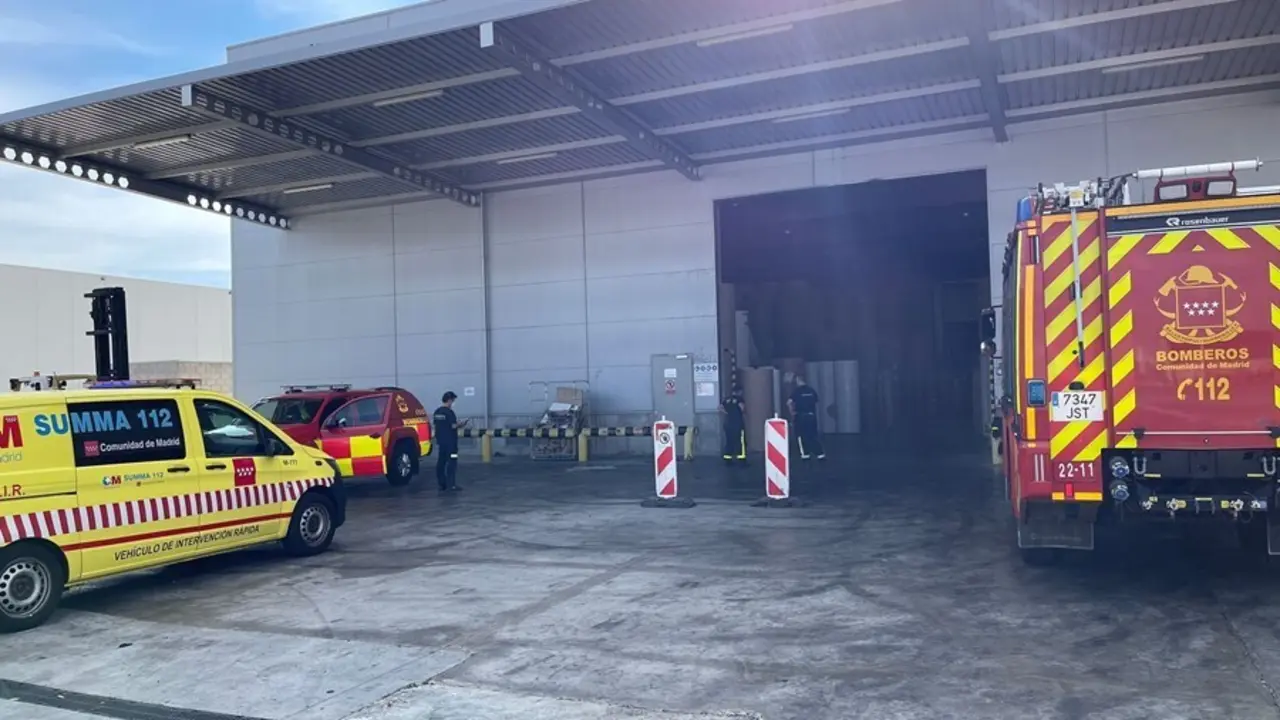 Summa y Bomberos en una empresa de Cobe&ntilde;a