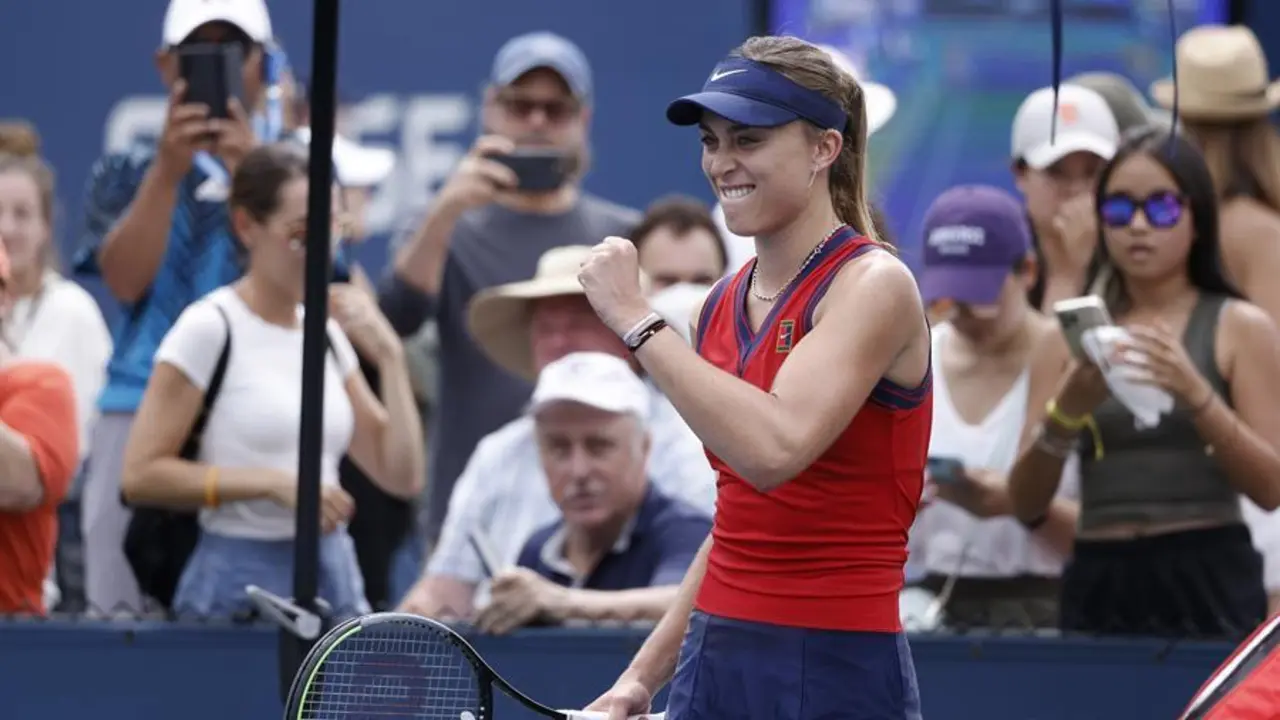 Paula Badosa, de Espa&ntilde;a, celebra tras derrotar a Alison Van Uytvanck, de B&eacute;lgica, durante su partido en la segunda jornada del US Open Tennis Championships el USTA National Tennis Center en Flushing Meadows, Nueva York, Estados Unidos, el 31 de agosto de 2021. El US Open se celebra del 30 de agosto al 12 de septiembre. (Tenis, Abierto, B&eacute;lgica, Espa&ntilde;a, Estados Unidos, Nueva York) EFE/EPA/JUSTIN LANE