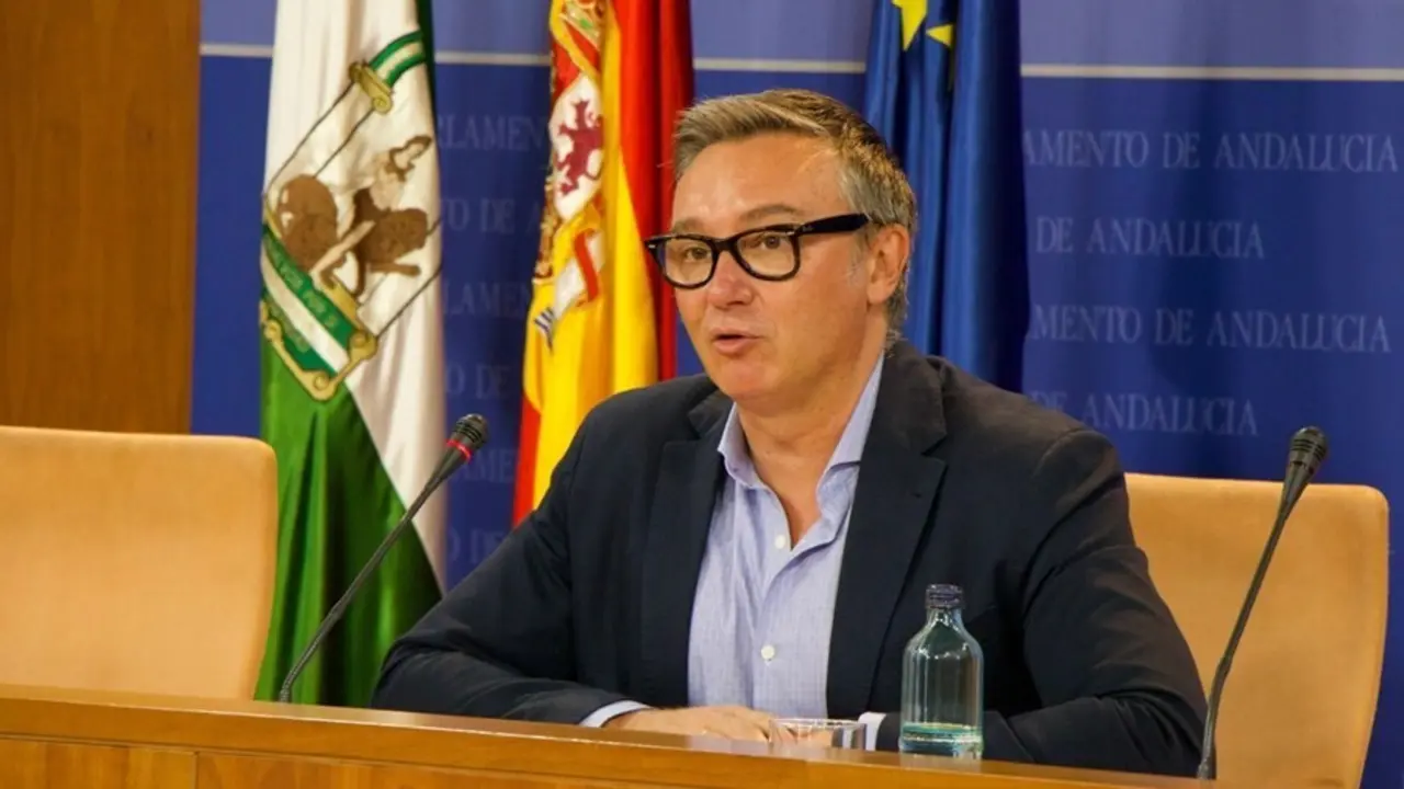 Archivo - El portavoz parlamentario de Vox en Andaluc&iacute;a, Manuel Gavira, en una foto de archivo.