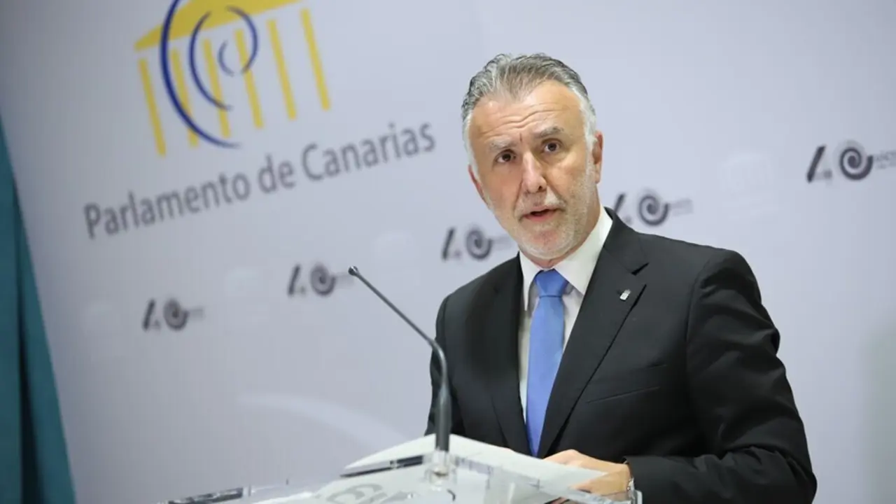 Archivo - El presidente de Canarias, &Aacute;ngel V&iacute;ctor Torres