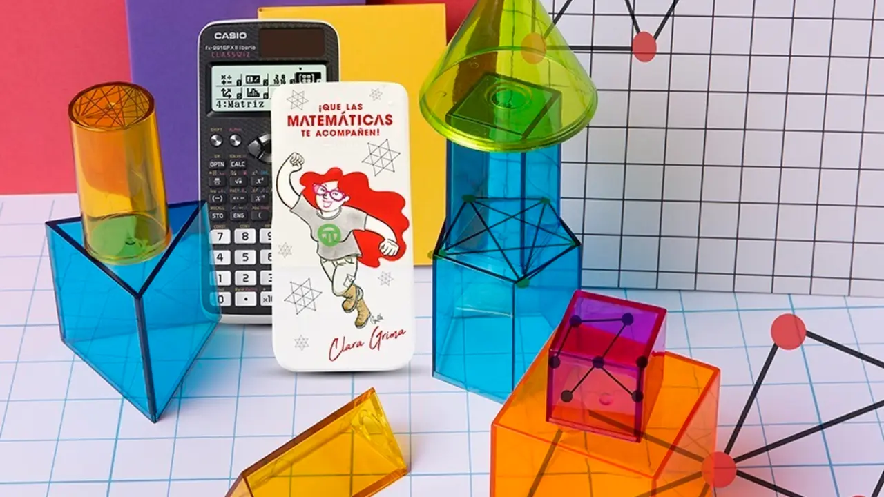 Una calculadora Casio ilustrada por la profesora de la US Clara Grima, una de las cient&iacute;ficas elegidas por la marca